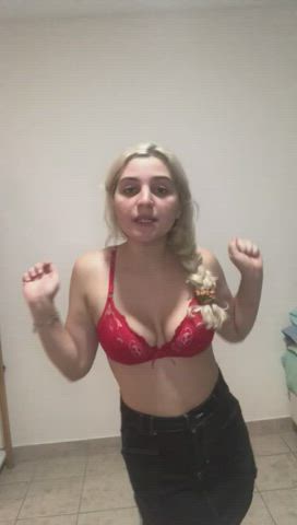 Dancing in lingerie for you <3