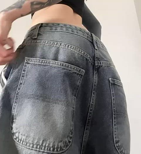 ass bubble butt butt plug kitten kitty onlyfans tail plug teen gif
