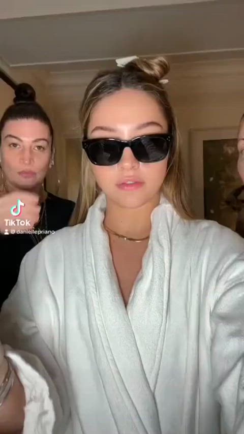 celebrity sexy sexy gaming couple gif