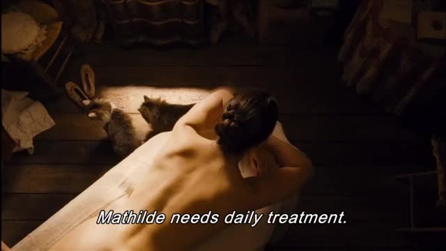 Audrey Tautou - A Very Long Engagement (2004) - massage of nude backstory (full-screen