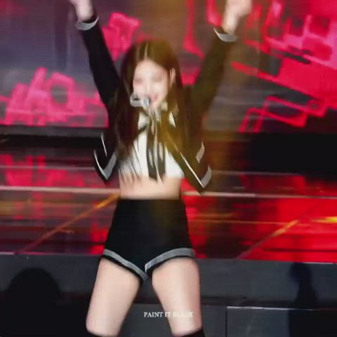 Yes Jennie keep doing those moves and im enjoying the view of your tight pussy and