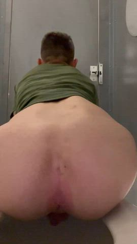 fart fart fetish gay toilet gif