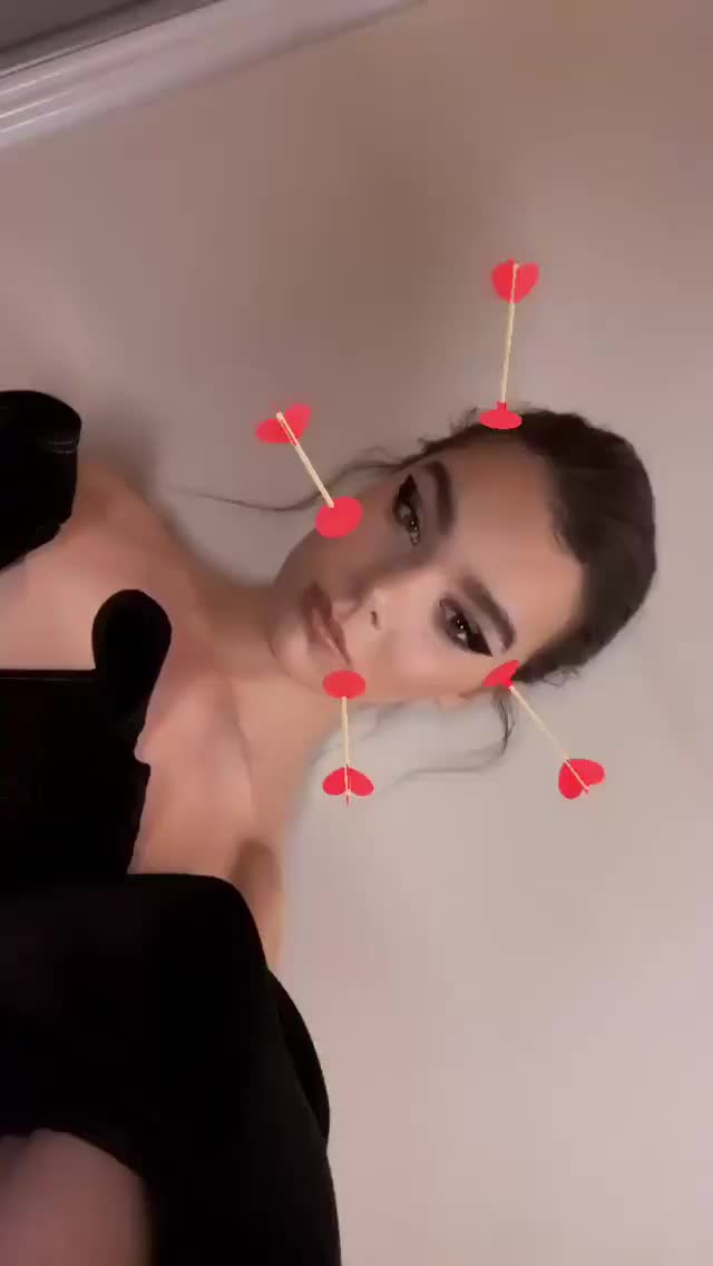 Hailee Steinfeld - Instagram Story, 02/24/2019