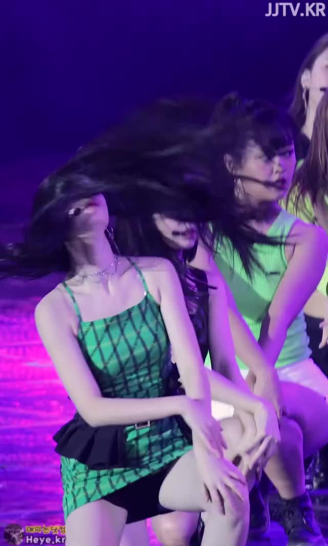 숙이는 짧은 원피스 파나틱스 시카 FANATICS SIKA
