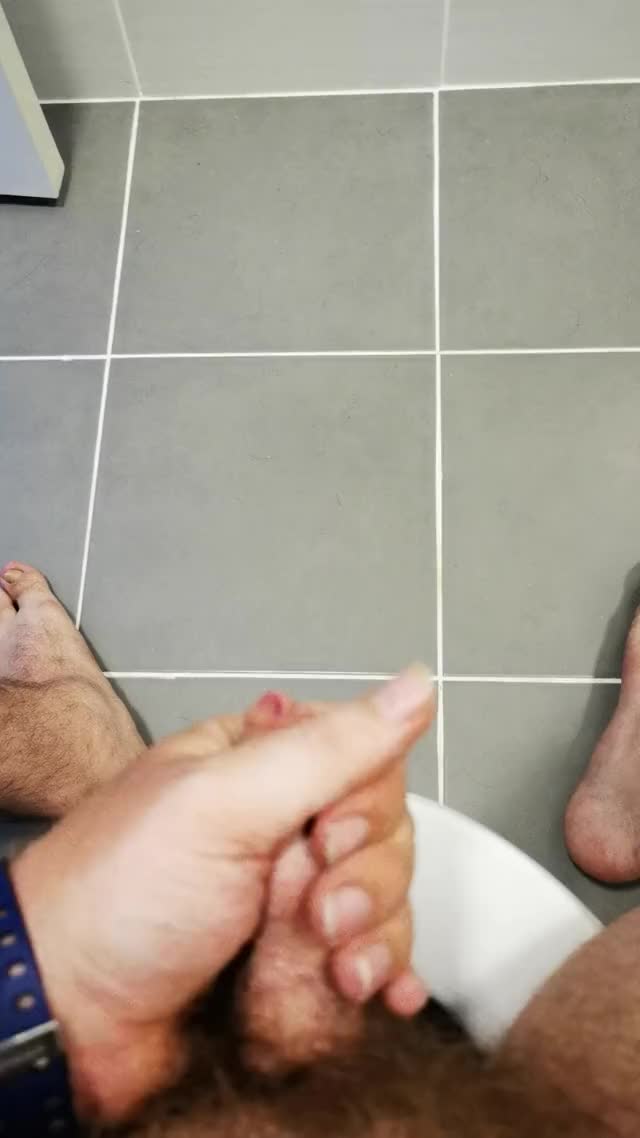 13 pumps of cum sprayed all over my bathroom