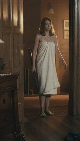 british brunette lauren cohan gif