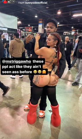 big ass celebrity convention gif