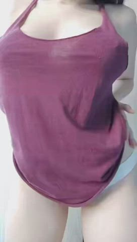 18 years old big tits natural tits non-nude gif
