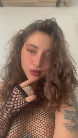 If I take out all my lipstick, will it be bigger than your dick?