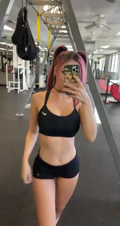 Risky Gym Reveal 😍👅