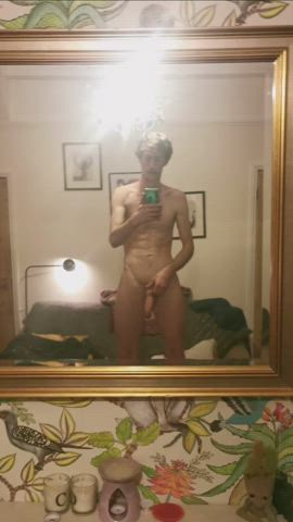 I would like you to show my body and balls some attention please 🙃😘