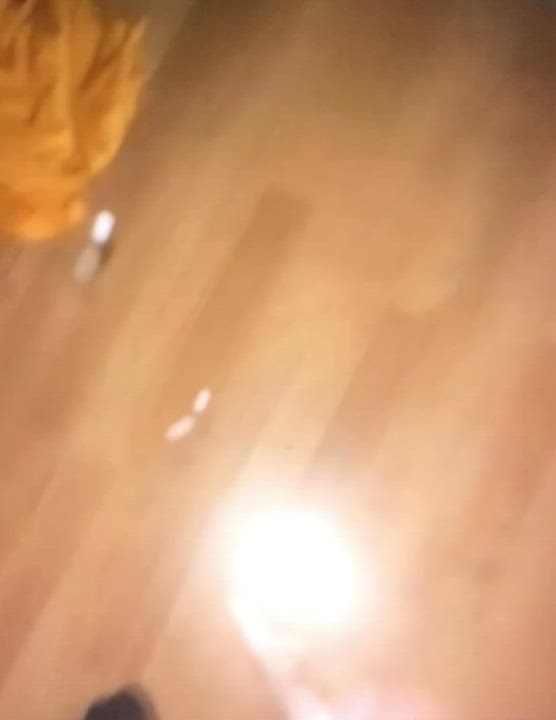 Big cum shooter aiming for the shorts 🩳