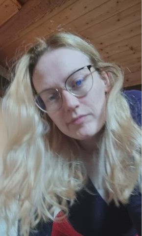 I don't always wear my glasses but when i do i have to free my boobs