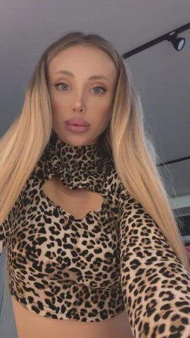 boobs tits titty drop bigger-than-you-thought titty-drop gif