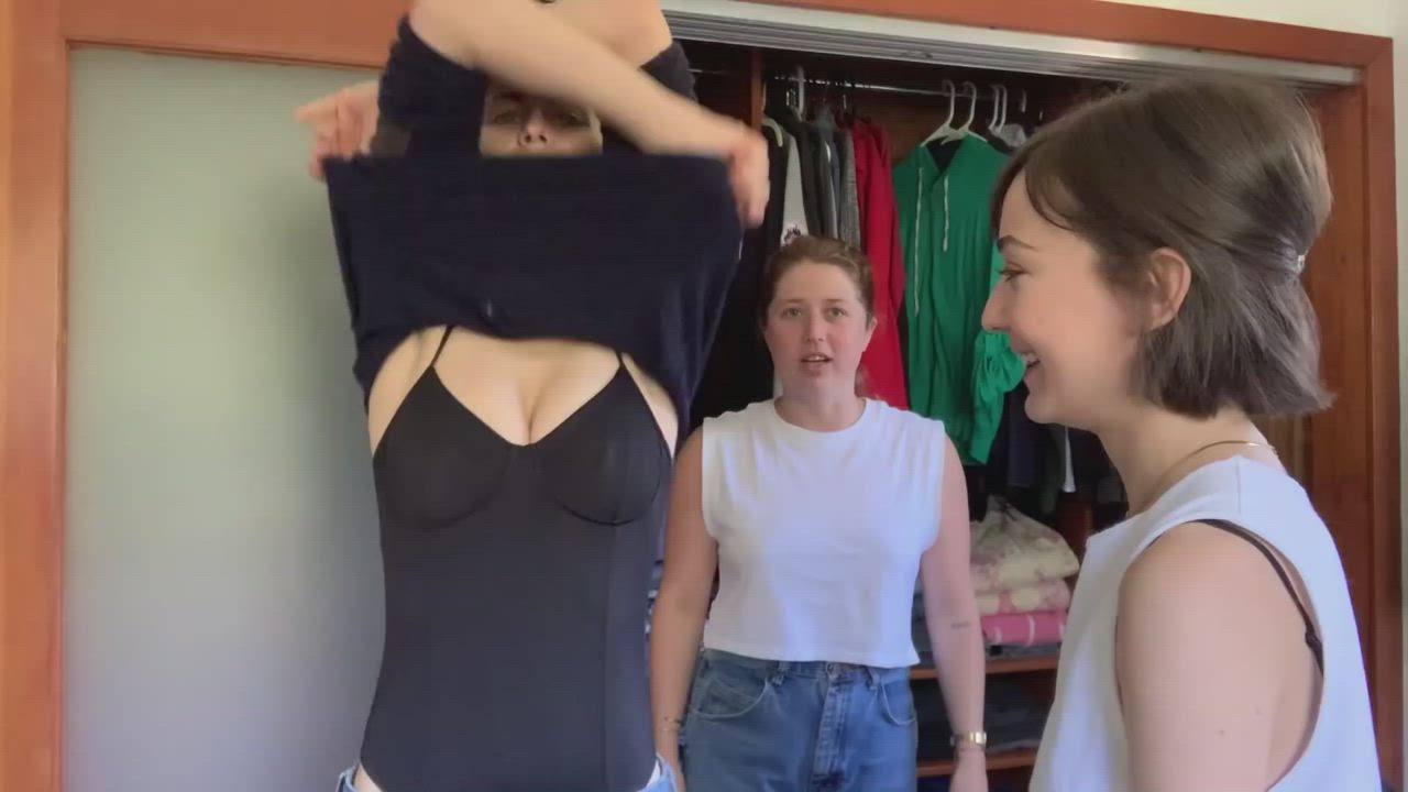Alexandra Daddario Big Tits Celebrity gif