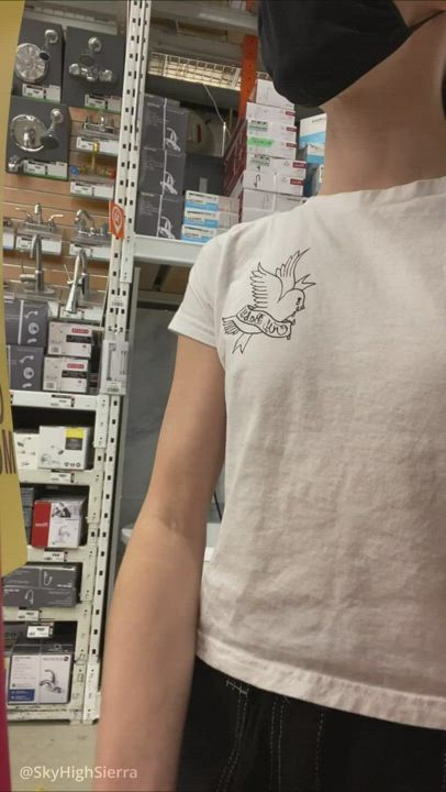 Shopping with Sierra (Sierra) [00:59]