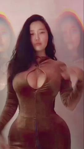 Ssunbiki is such a sexy goddess