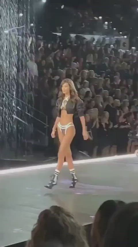 Bella hadid