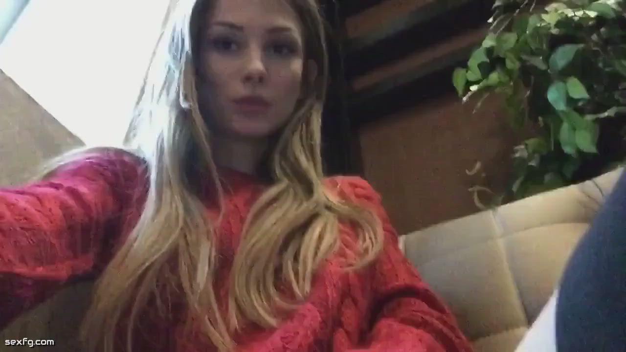 Sexy chick flashing her pussy