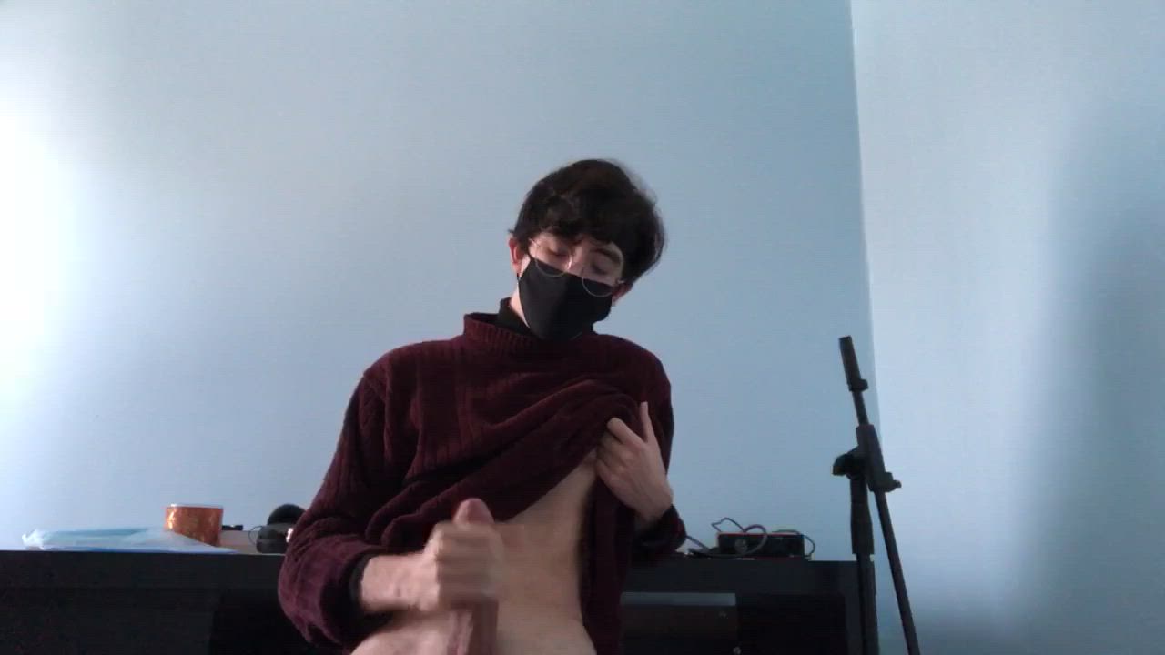 i like being watched <3