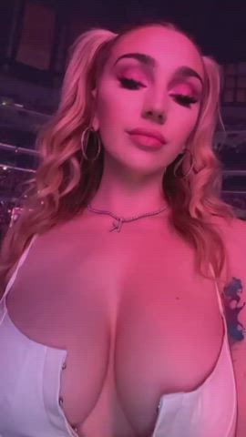 Big Tits Blonde Kendra Sunderland gif