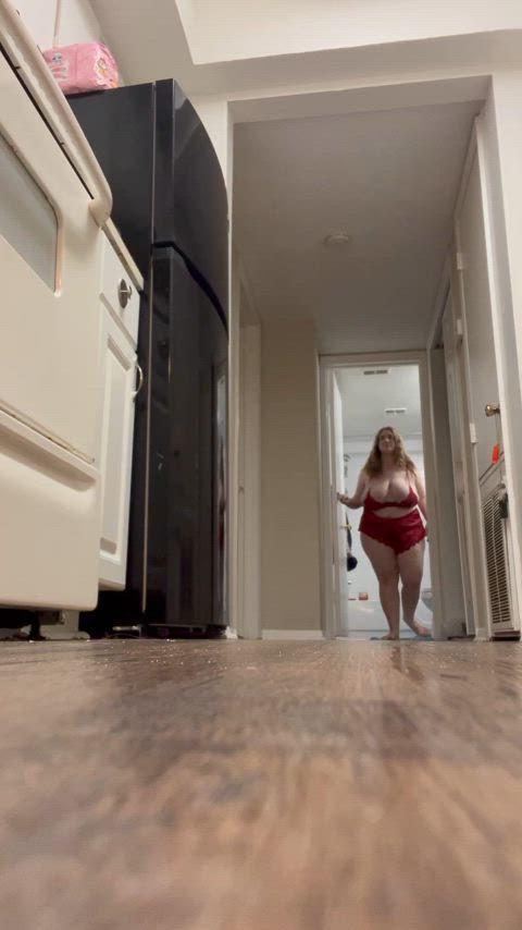 I love seeing little snacks scurry around my apartment