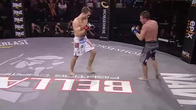 Pat Curran Knocks Out Joe Warren