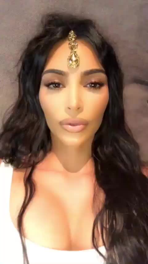Kim K. IG Goddess Look