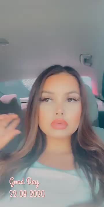 underboob