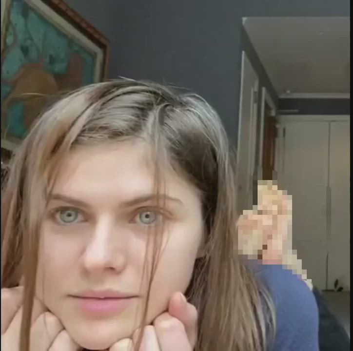 Doesn't she have the most beautiful pair of eyes ever 😍