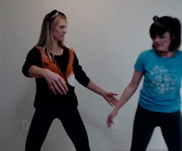 Lea - Yoga With Blue