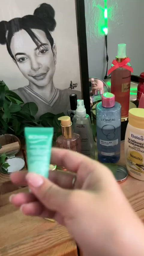flashing hairy pussy pubic hair pussy pussy lips tiktok gif