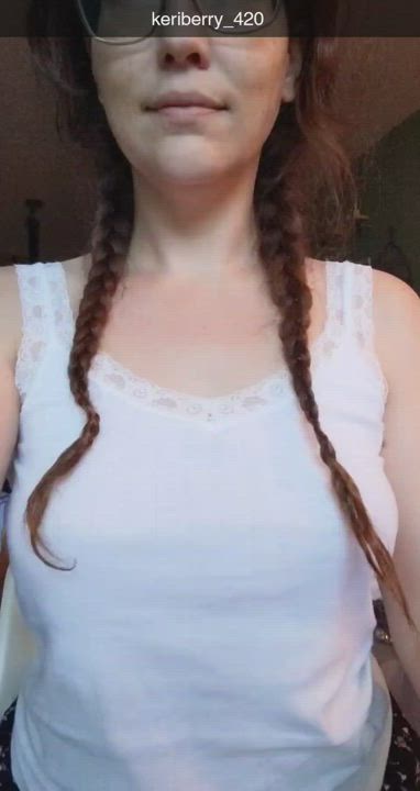 Milf reveal ? do you like a lady that wears no bra or panties? F/39