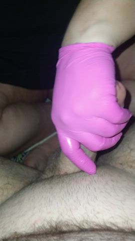 Gloved handjob from U/Keylalamarie