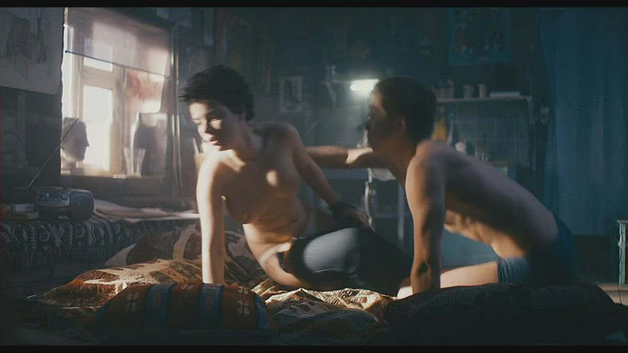 Massive Russian plot of Anna Starshenbaum >21< in Detyam do 16 (2010)