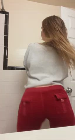 Dancing Dirty Blonde Twerking gif