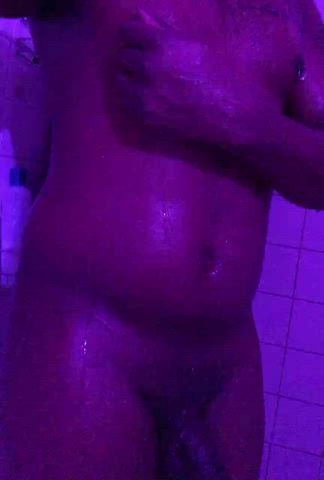 Just need a shower buddy 😋