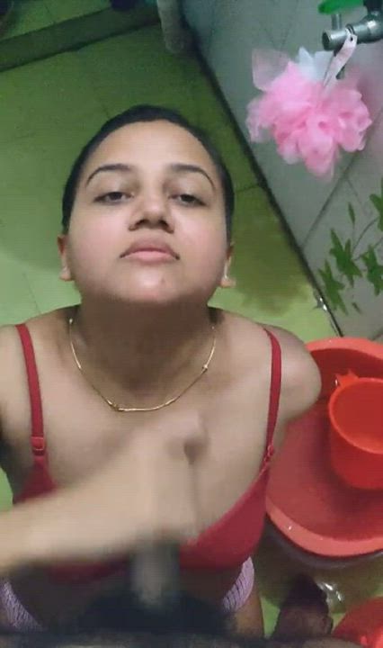 ??Cute desi Bhabhi giving blowjob and handjob to her devar until he cums on her face