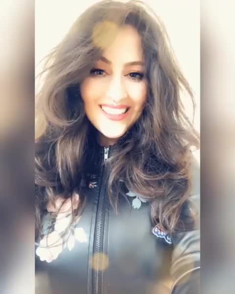 Hola mis amores, demen una mordidita en mi boquita ??hey bebes send me a lil kiss