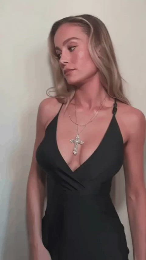 [Discord] iironheart#0610 - This cum sucking demon is back to tease us again. Lets
