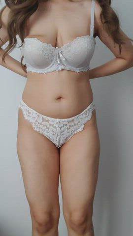 Do you like my saggy titty bounce? 😘