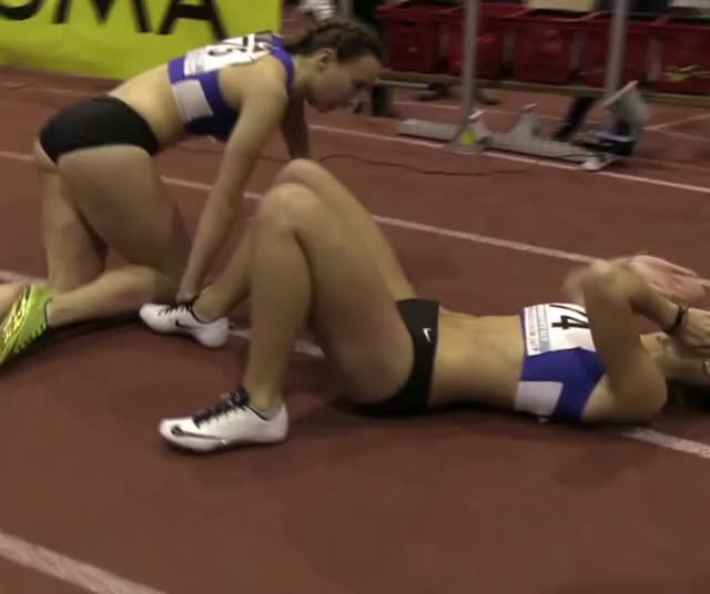 The start of a great lesbian porn