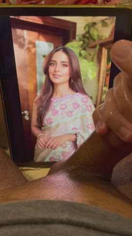 Aaah! Randi Munni Iqra Aziz