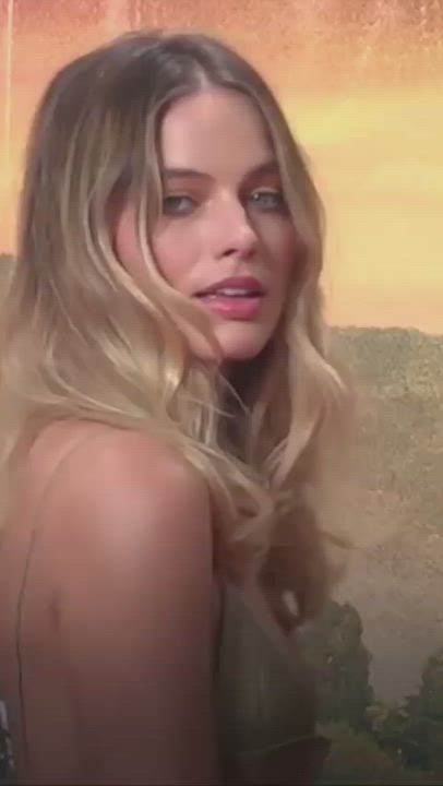 Lips Margot Robbie Pretty Teasing gif