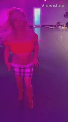 britney spears cleavage dancing gif