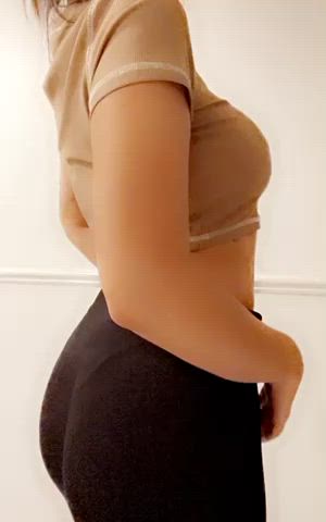 Spread my cheeks