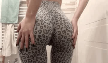 Leggings Pussy Spread gif