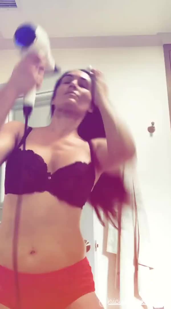 Nikki1