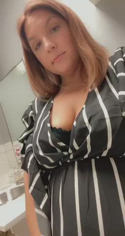 Innie in a sundress