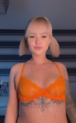 amateur big tits blonde cute homemade hotwife natural tits pawg pretty thick gif